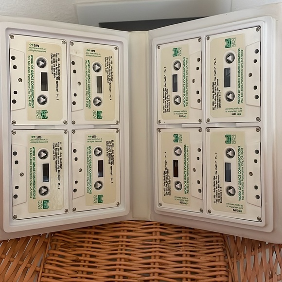 John-MACarthur-Jr The Fulfilled Family 8 Cassette Tapes - Picture 3 of 5